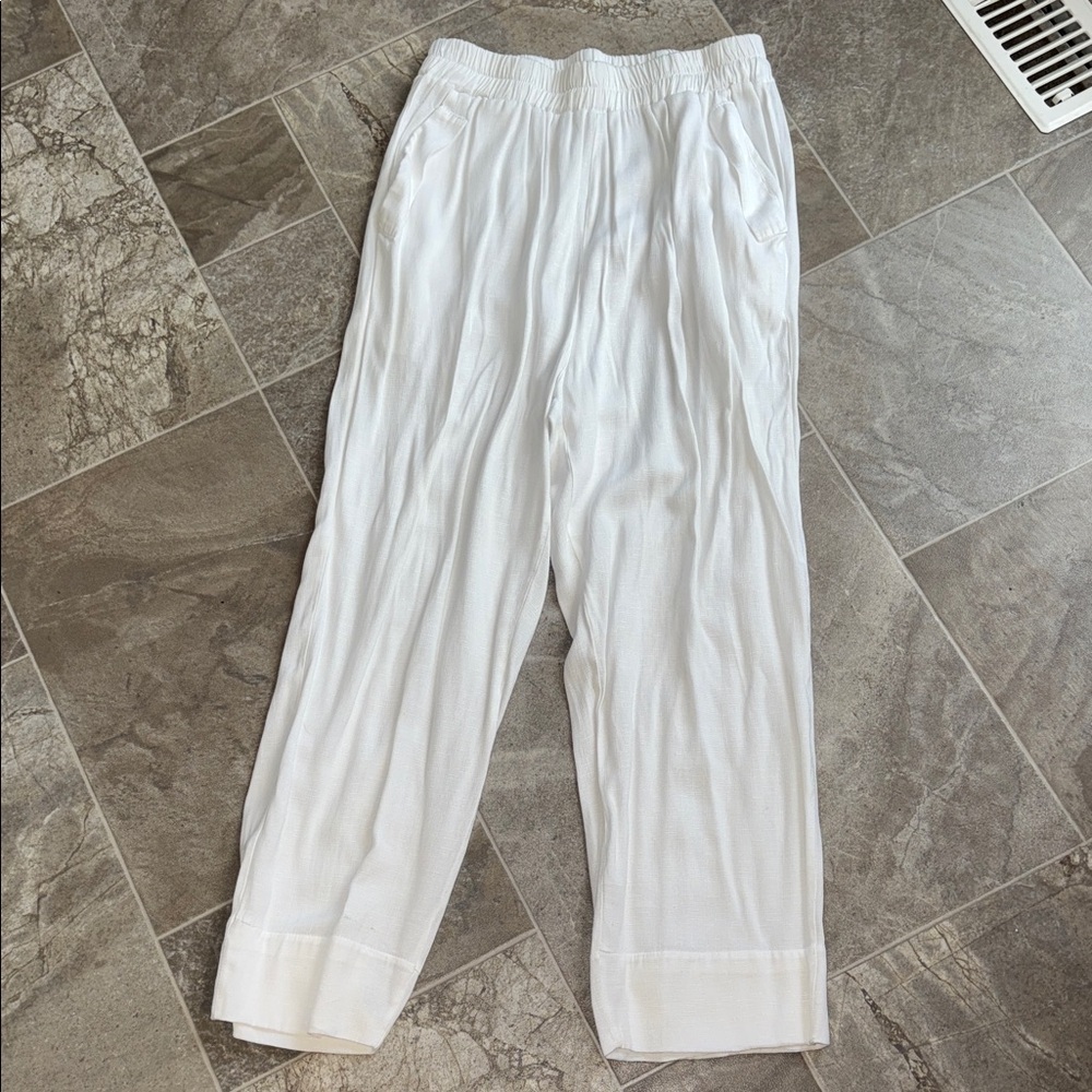 Vacation/beach/ resort wear Ladies/ men’s White  Pants men’s sm ladies Med